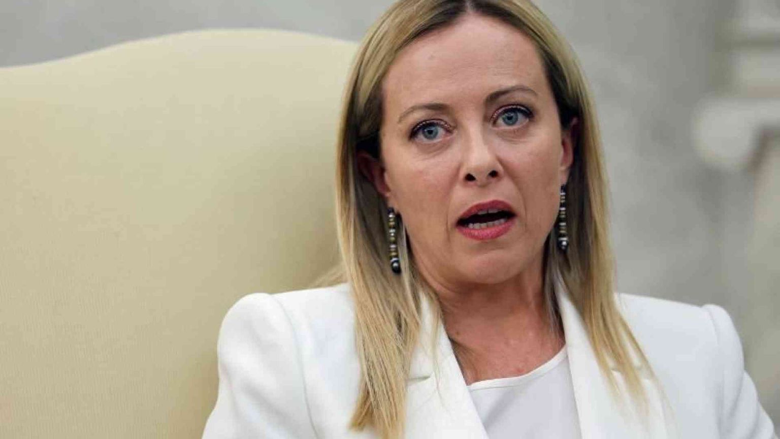 Reddito di cittadinanza, minacce di morte a Meloni