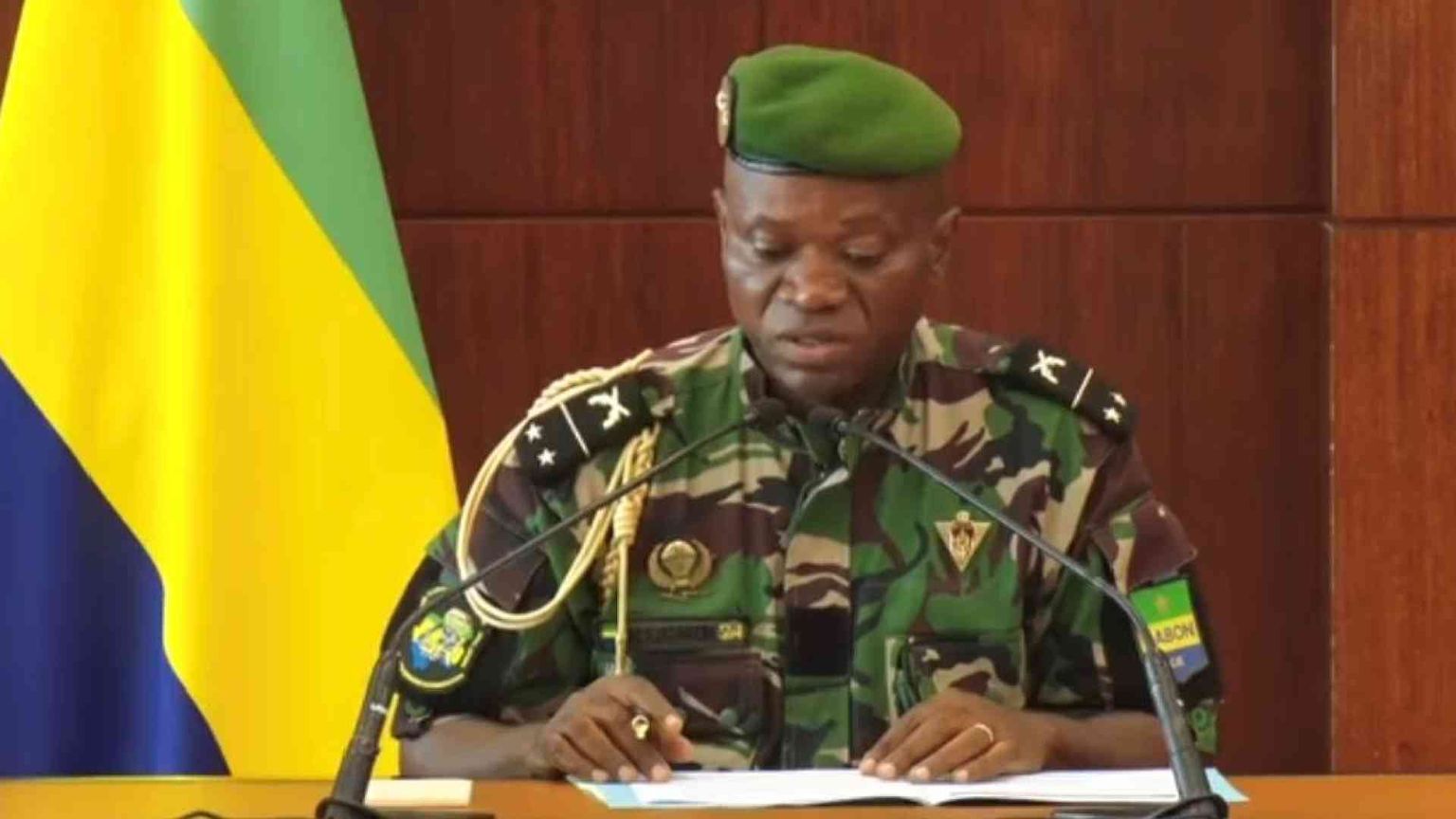 Il golpisti in Gabon hanno fretta: riaperti tutti i confini