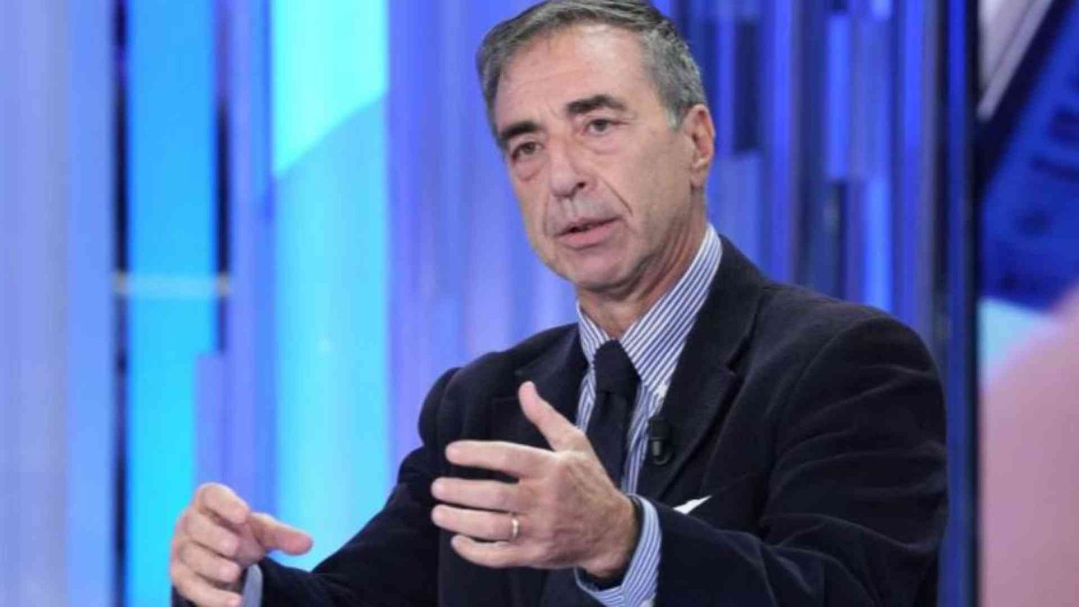 Ciccozzi: «Basta con allarmi sul Covid. I vaccini? Sì, ma a chi servono»