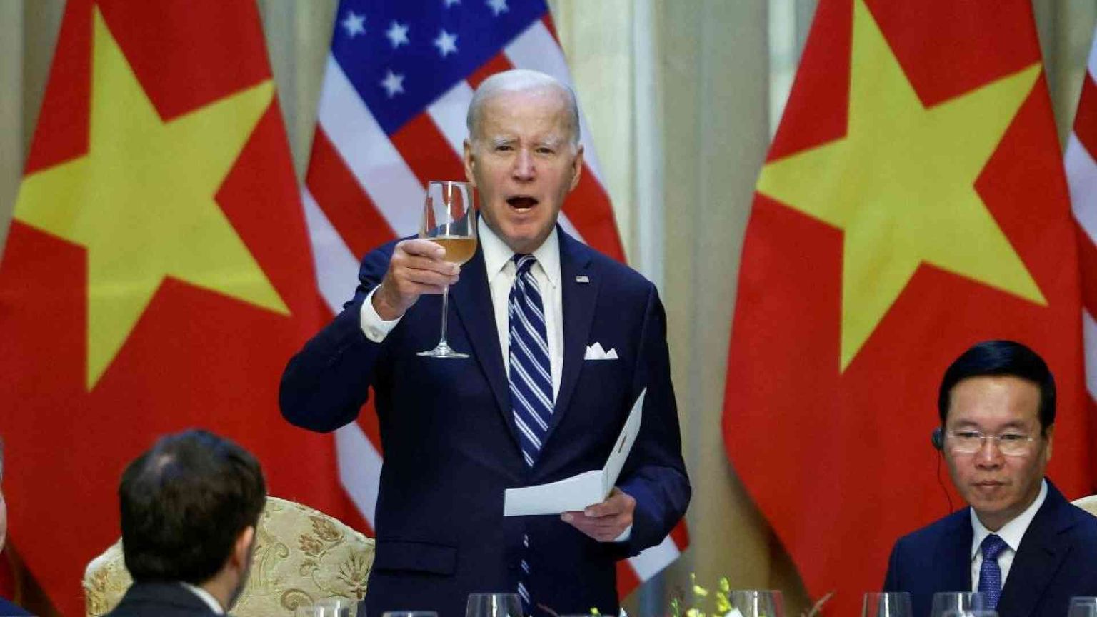 Il capo della Camera avvia l'indagine per l'impeachment contro Biden