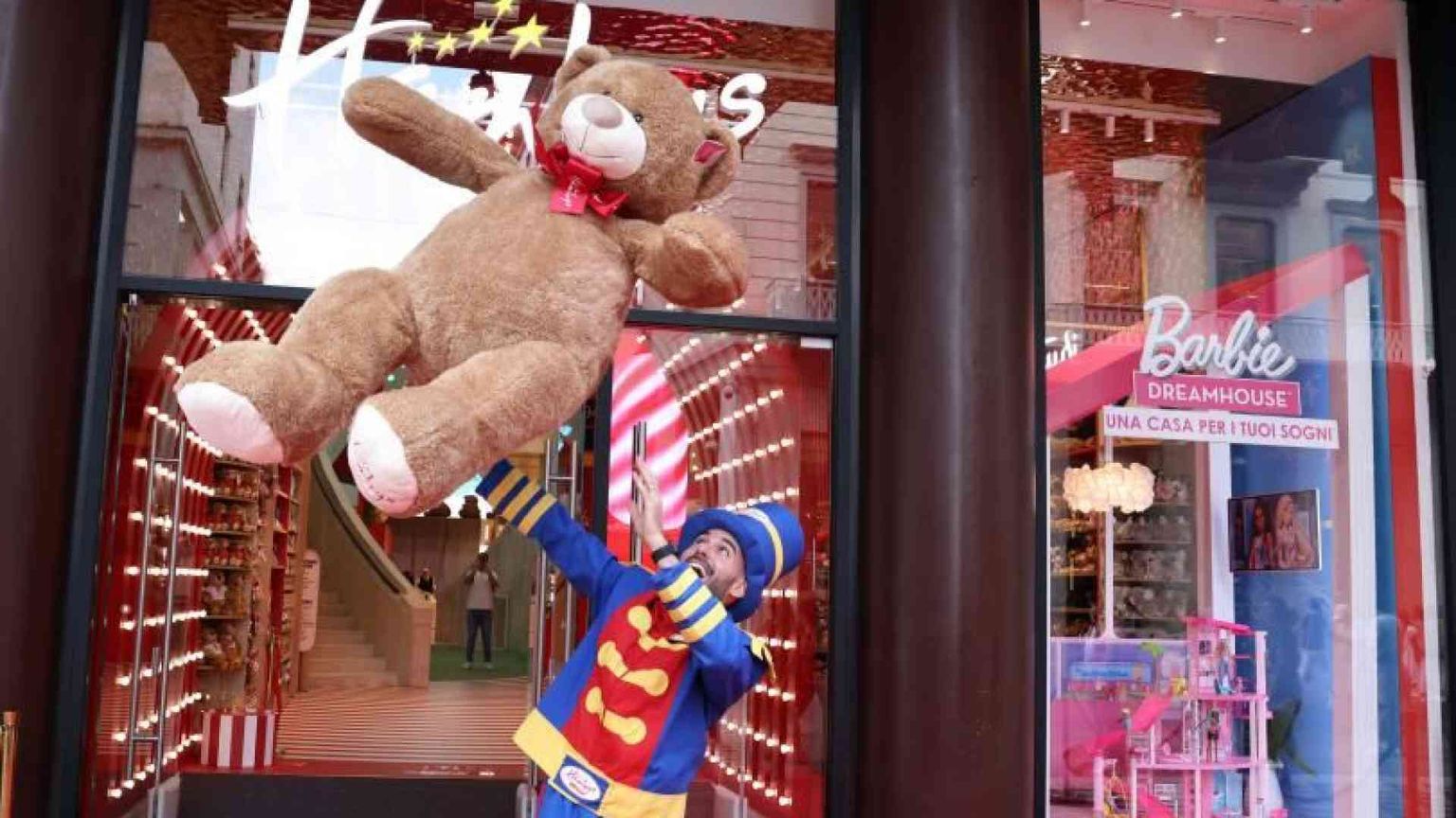 I giocattoli non soffrono la crisi: fatturato in crescita e nuovi mega-store