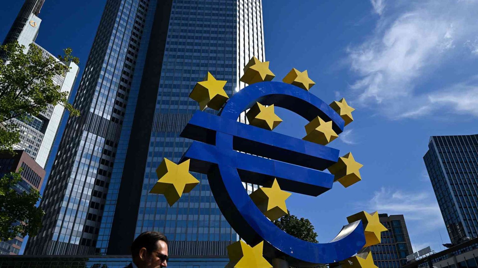 La Bce alza ancora i tassi al 4,5%, ma ora ha raggiunto il "tetto"