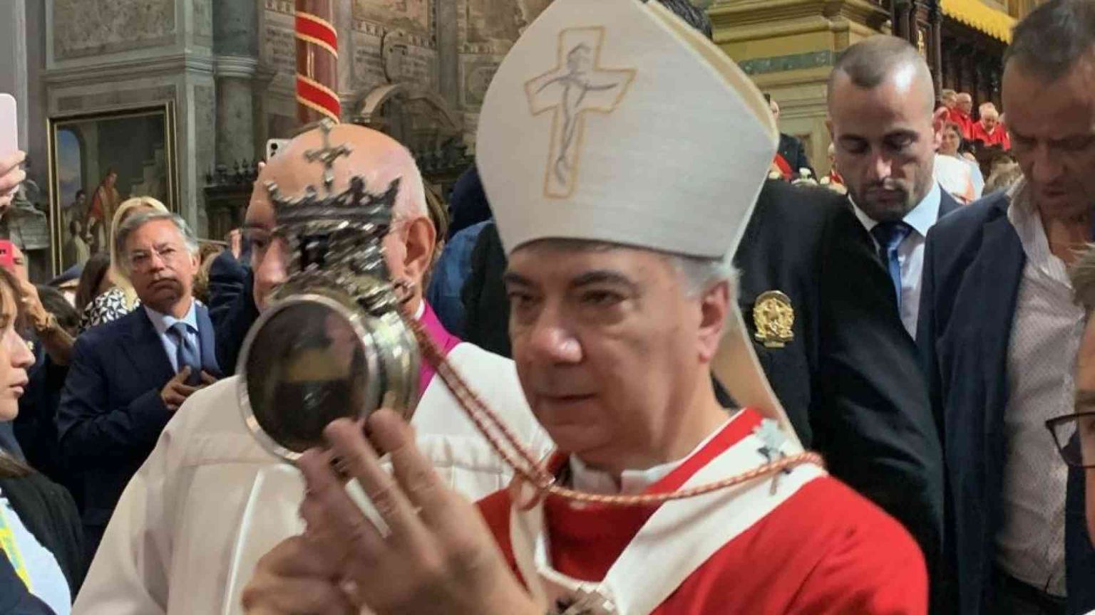 Battaglia: "Il vero miracolo è il bene che sovrasta il male"