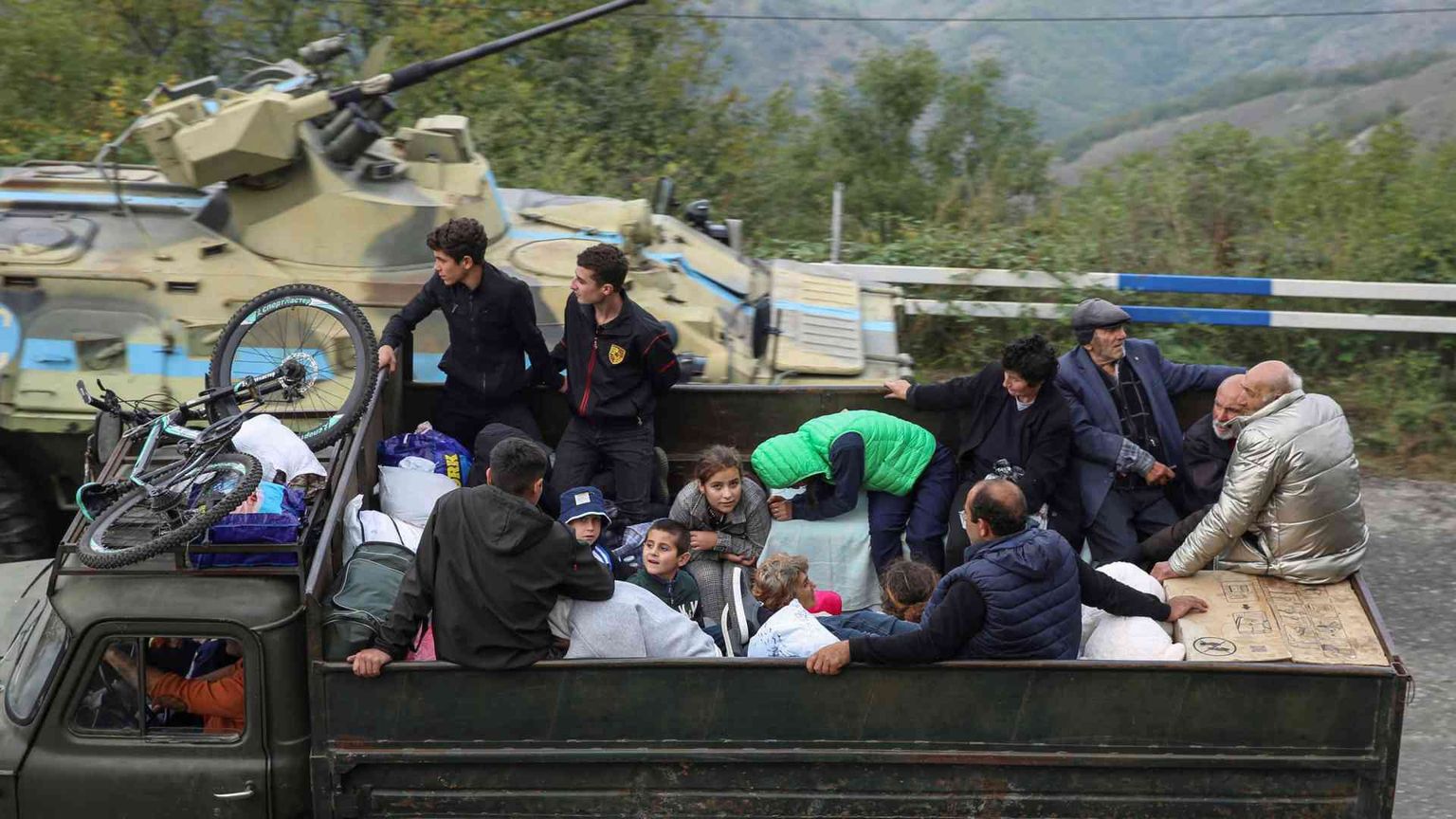 L’esodo degli armeni dal Nagorno: sono quasi 30mila i profughi