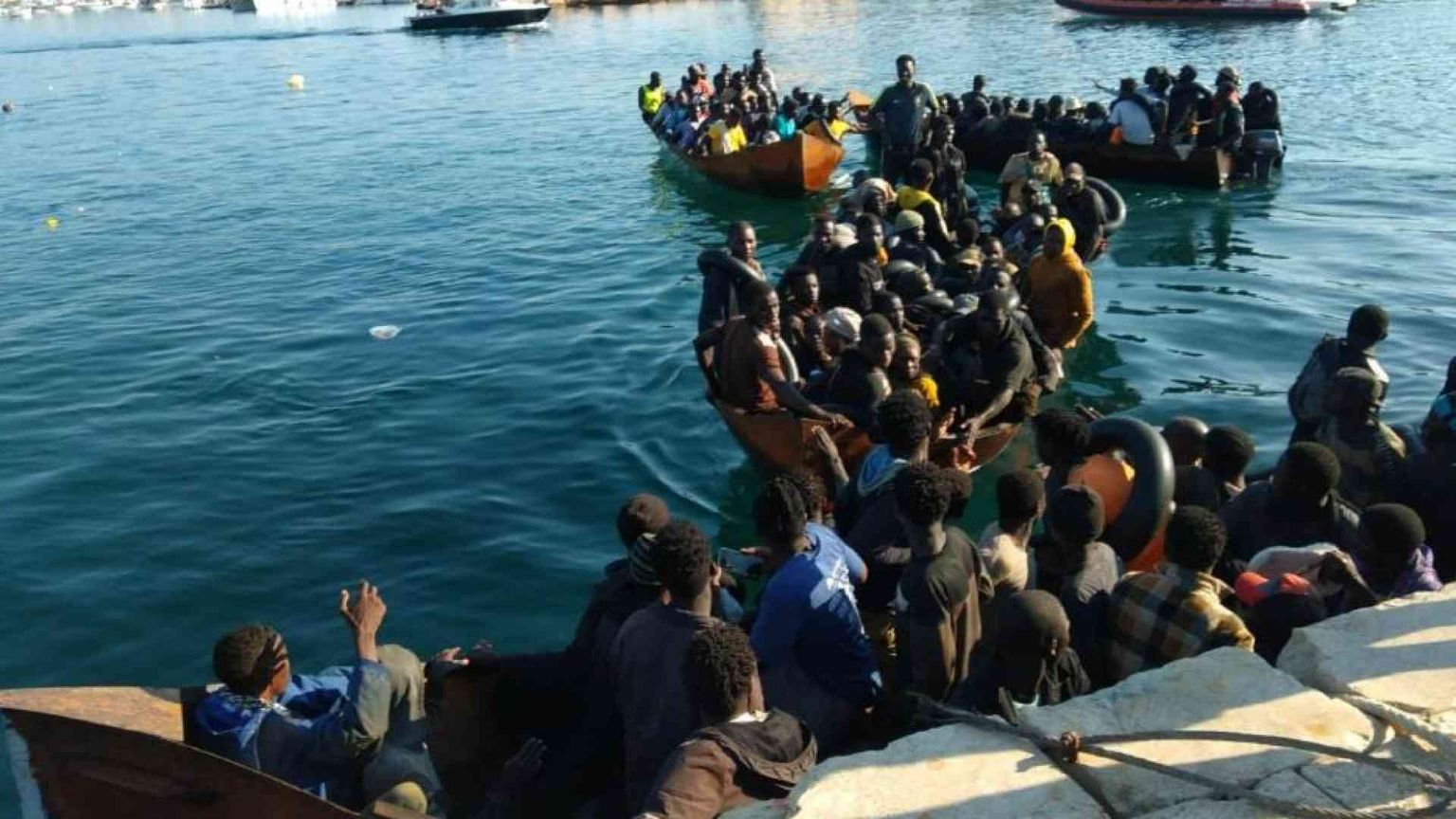 Cei: «Migranti, la risposta non sia solo respingimento. Si rispetti la dignità»