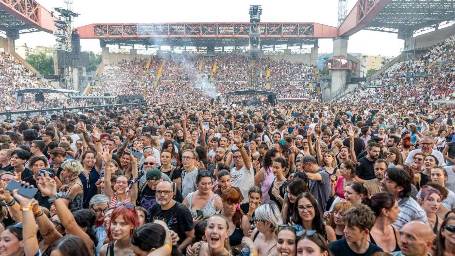 Ascoltare e provare a capire il senso delle relazioni e del presente