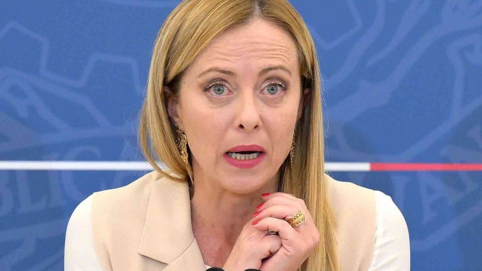 Promessa mantenuta sul sostegno ai redditi bassi ma pesa il super deficit