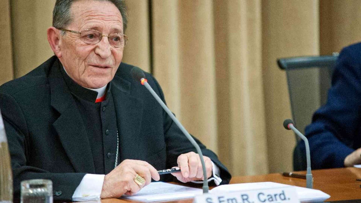 Herranz: nella Chiesa oggi serve unire. Il Sinodo? Applica il Vaticano II
