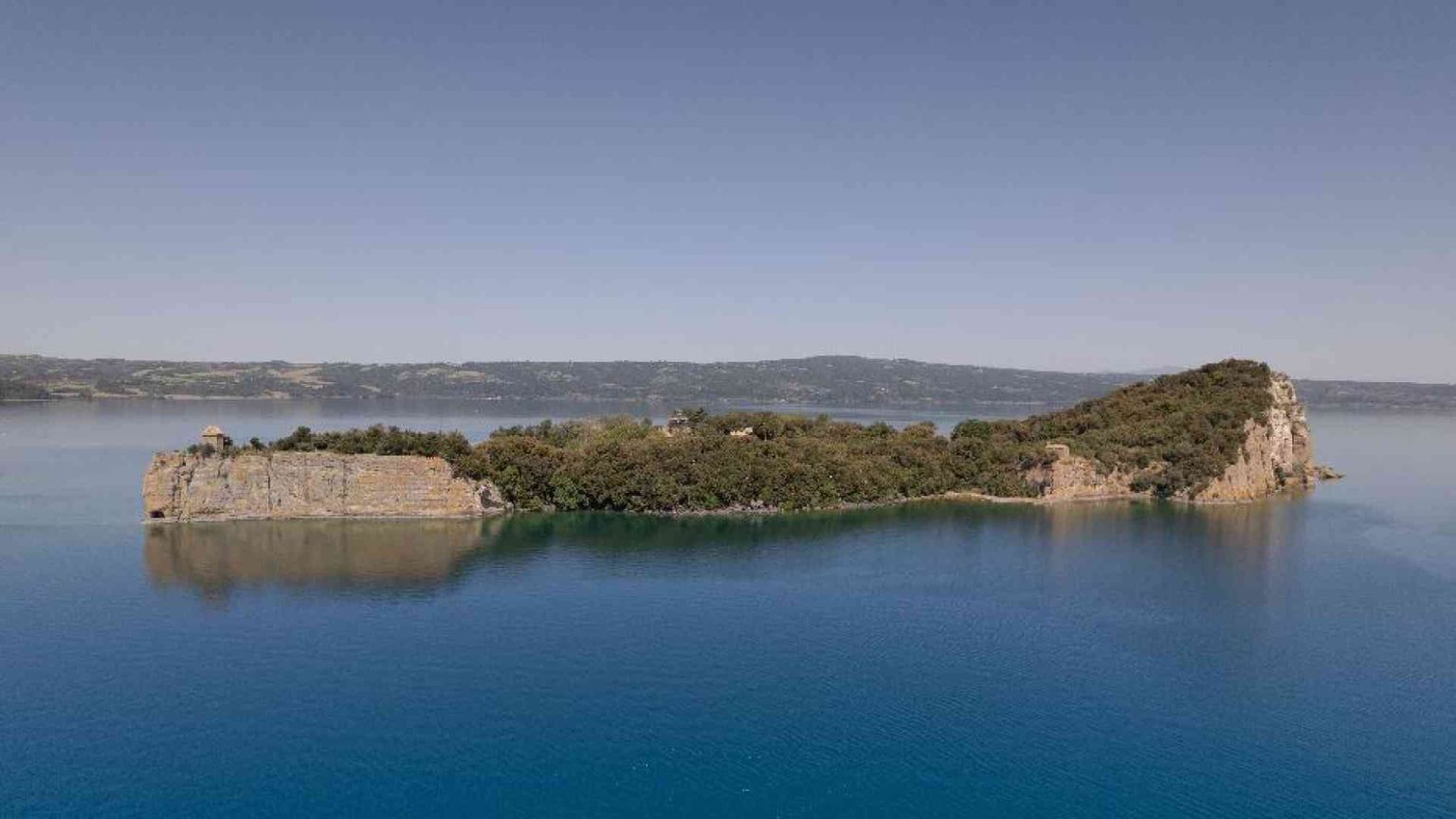 Isola Bisentina, uno scorcio di infinito
