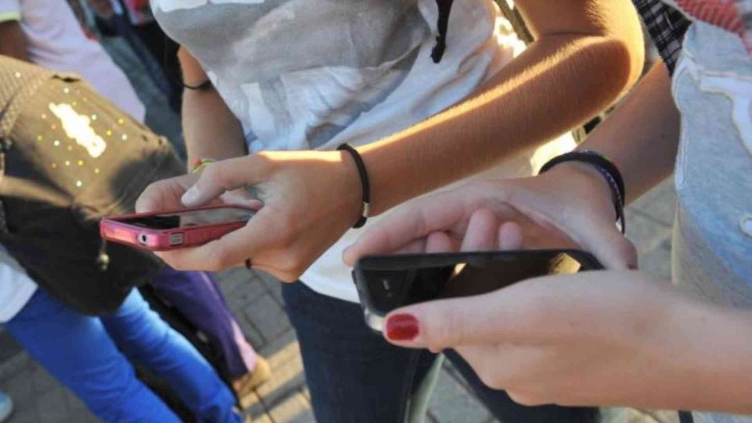 Le sfide social ora sono sul cibo, rischio trappola per 243mila ragazzi