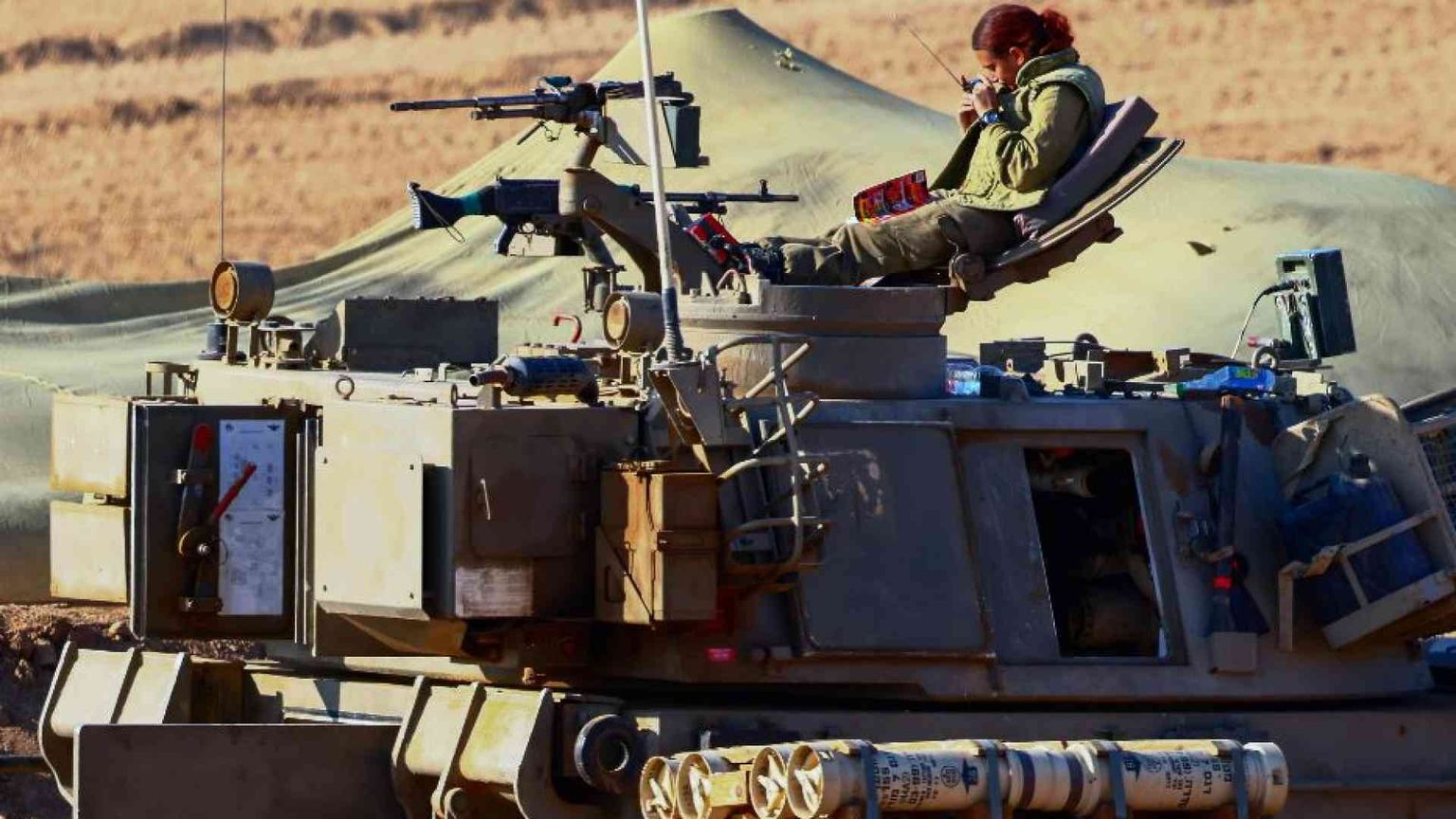 Carri armati, aerei, l'Iron Dome: come si muove l'esercito israeliano