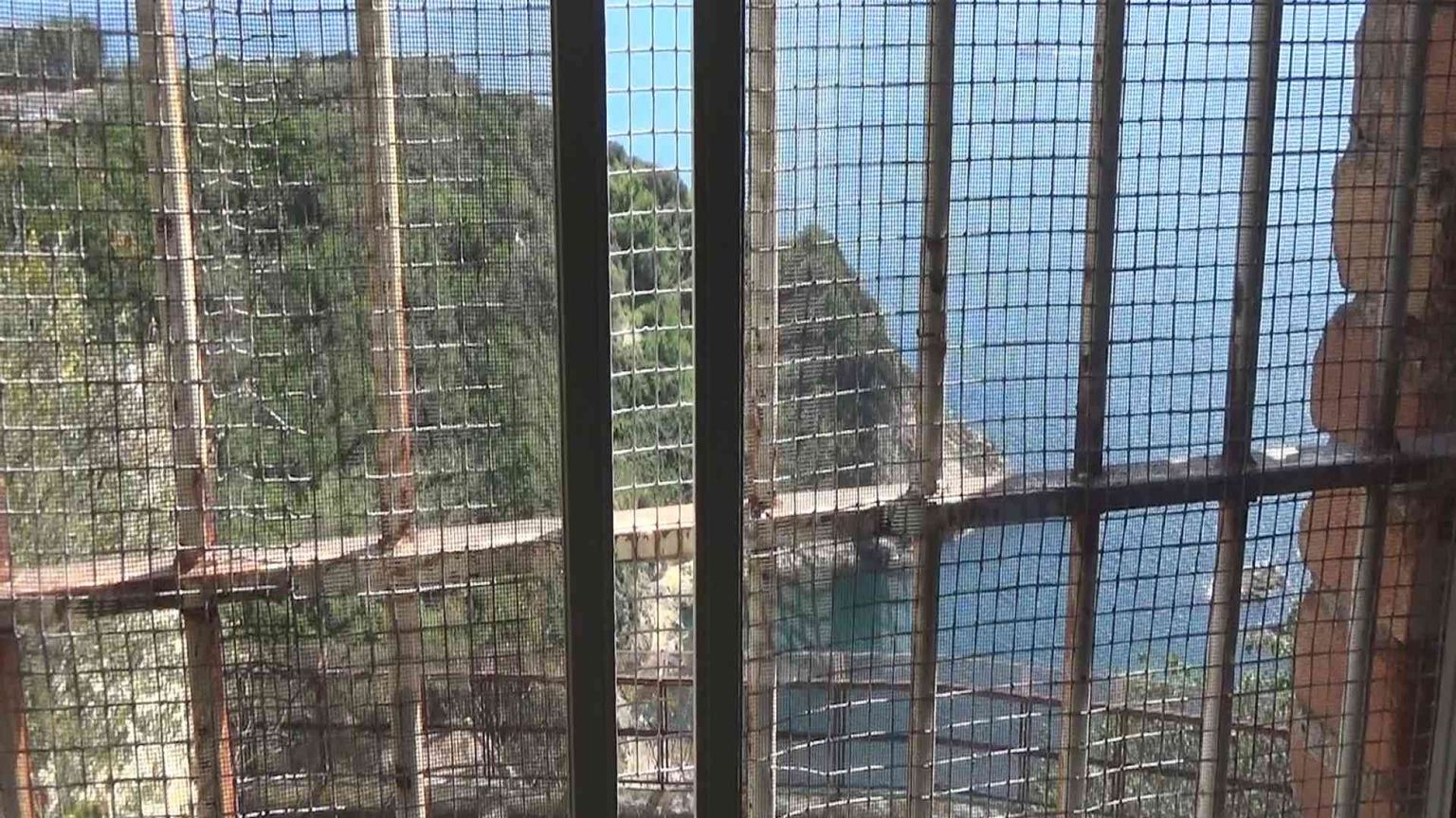 Nisida, detenuti Incendiano cella e picchiano agenti