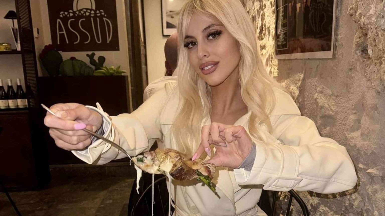 «Post pubblicitari e follower falsi»: l'Antitrust indaga Asia Valente e Instagram