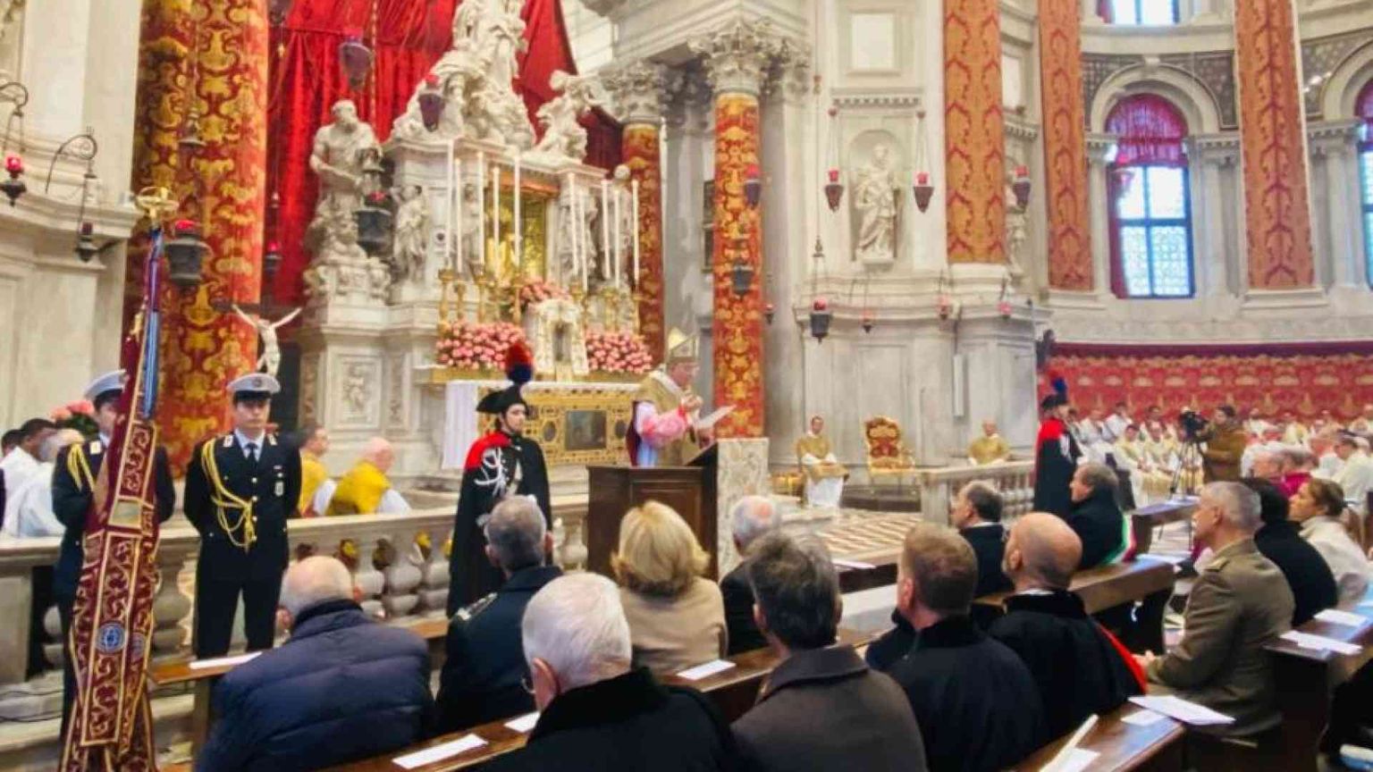 Moraglia: rimettiamo al centro il valore del rispetto tra uomo e donna