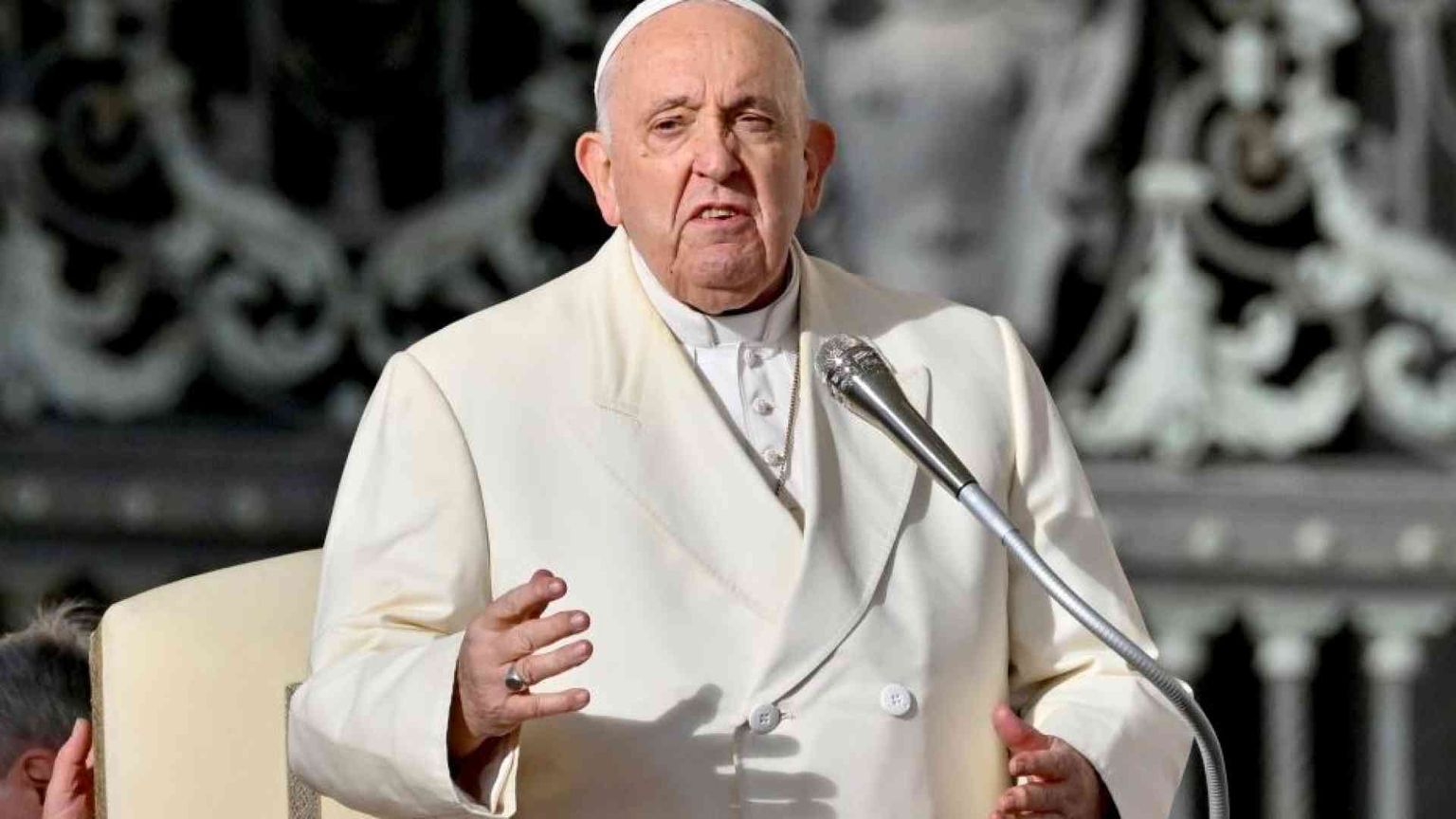 Il Papa incontra israeliani e palestinesi: no al terrorismo