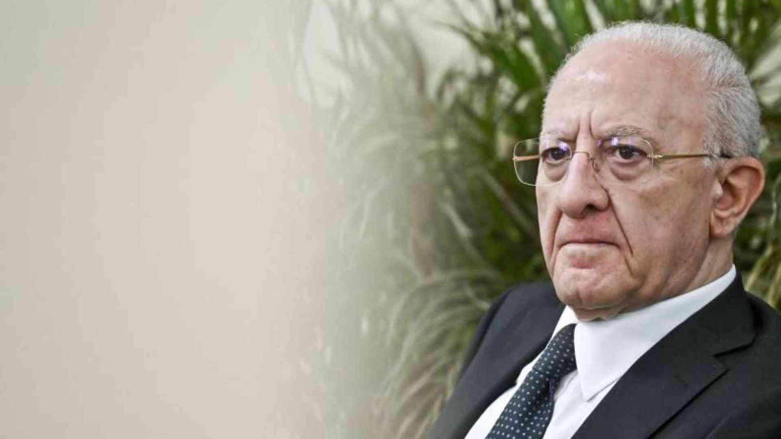 De Luca: «Governo centralista, altro che autonomia»