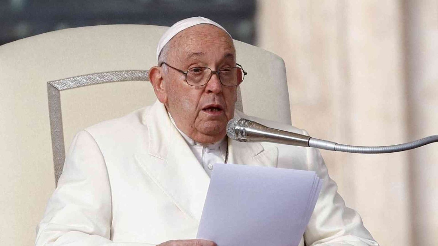 Papa Francesco rinuncia al viaggio a Dubai