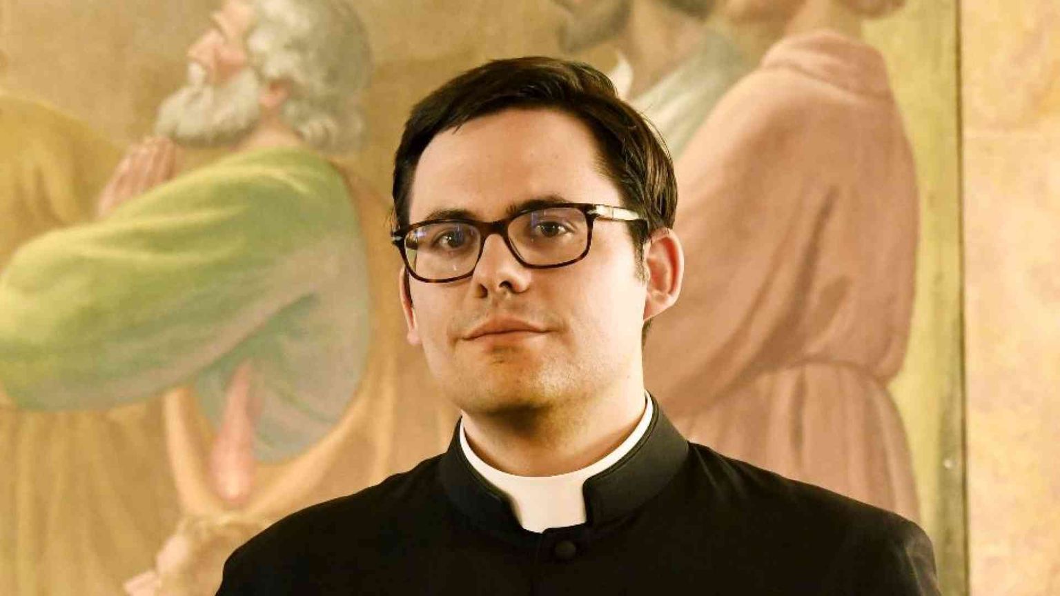 L'addio a don Roberto, morto a 32 anni. Le parole del vescovo