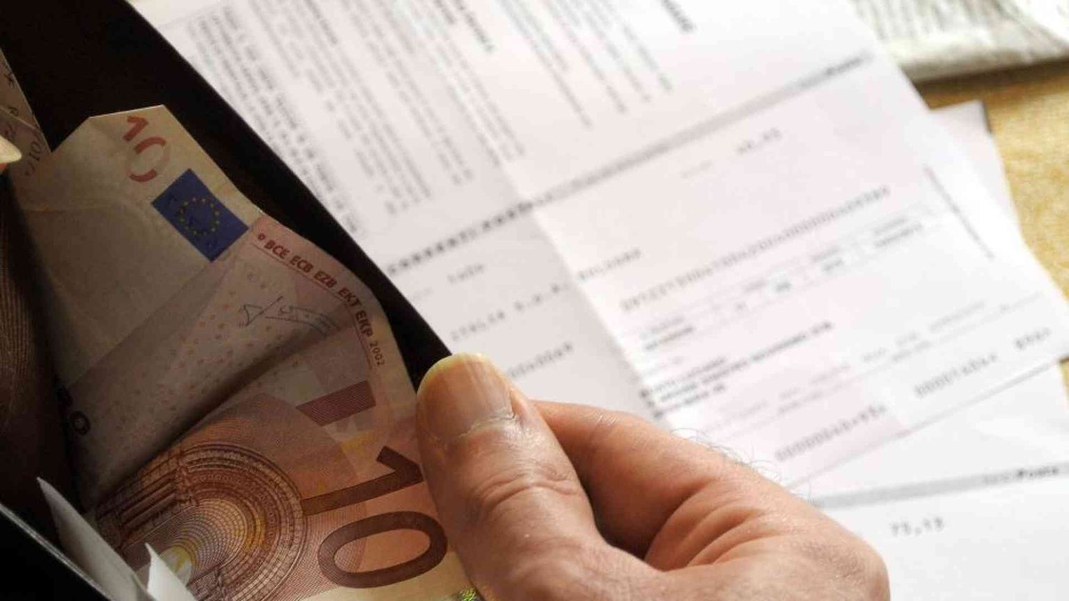 Arera: la fine del mercato tutelato dell'energia elettrica slitta a luglio