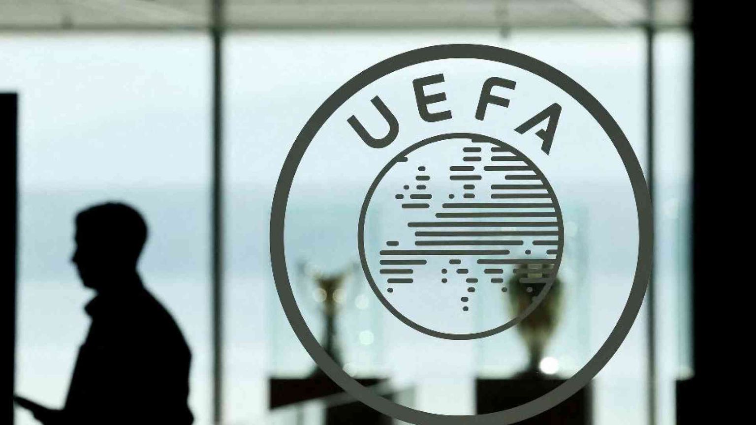 Fifa, Uefa, Superlega: trova le differenze