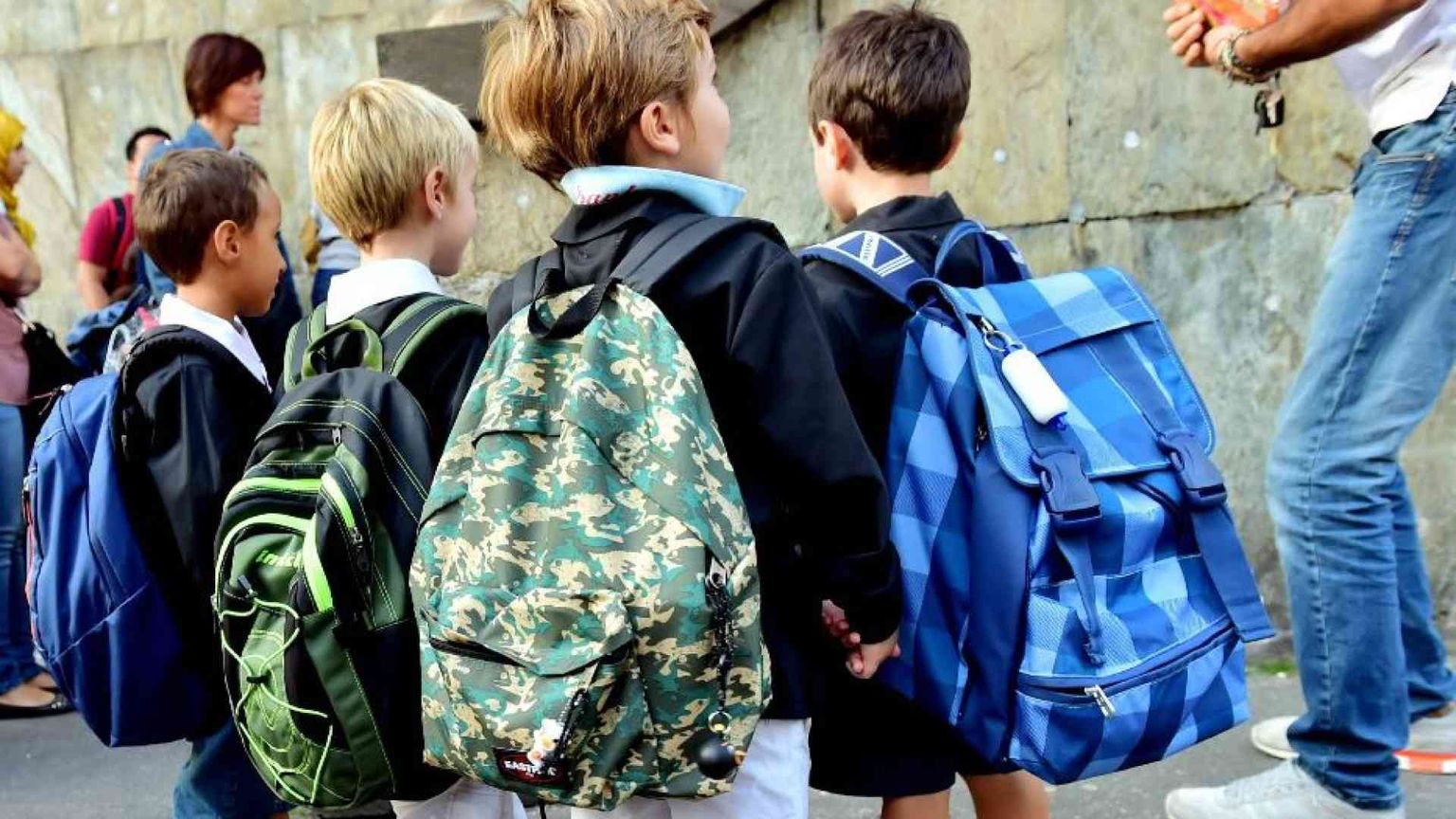 Gesù diventa "cucù" nella canzoncina di Natale: bufera a Padova