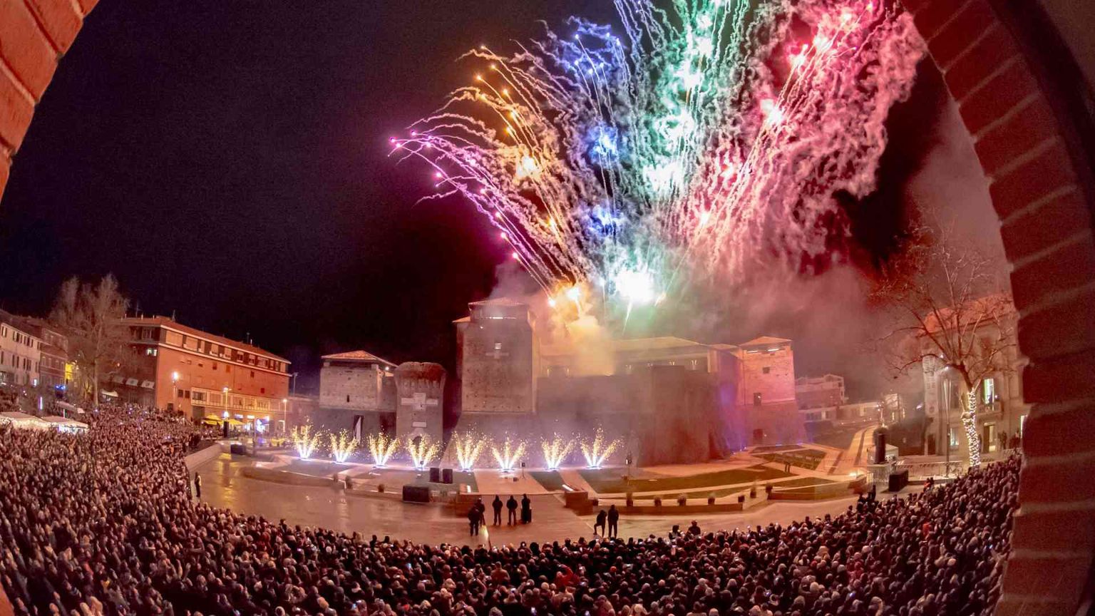 Capodanno, 3 morti e 274 feriti durante i festeggiamenti