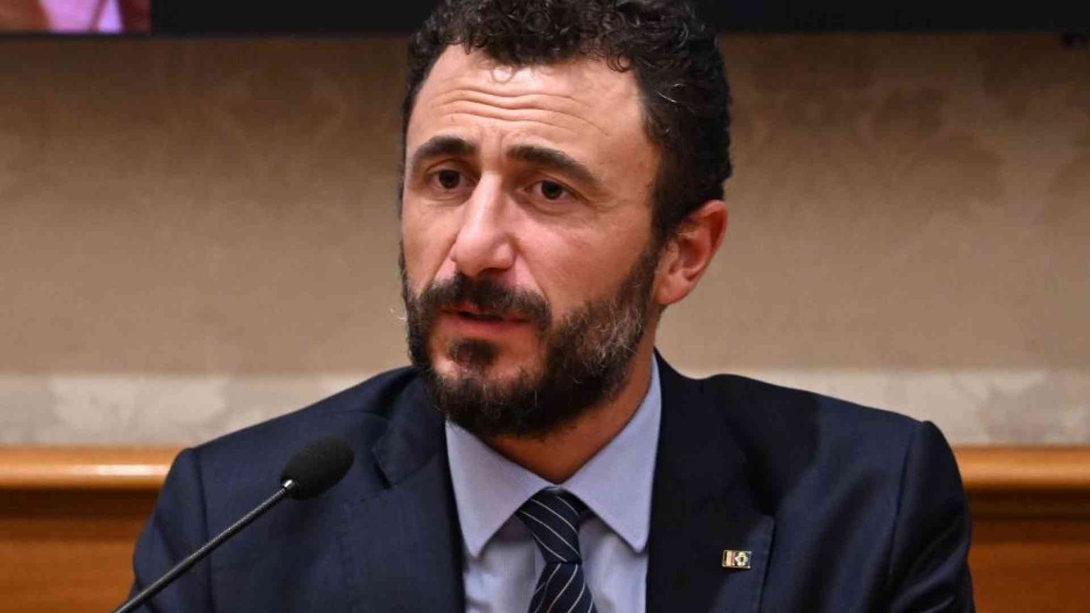 Capodanno con la pistola: Pozzolo indagato per lesioni colpose