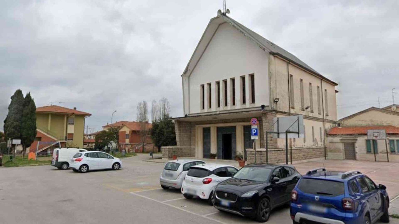 A Livorno scomunicato un sacerdote: «Parole e gesti scismatici»