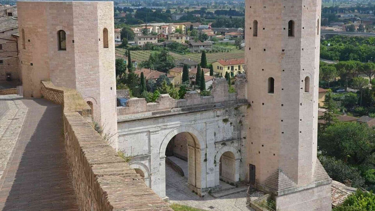 Scoperto a Spello un tempio romano intitolato alla famiglia di Costantino