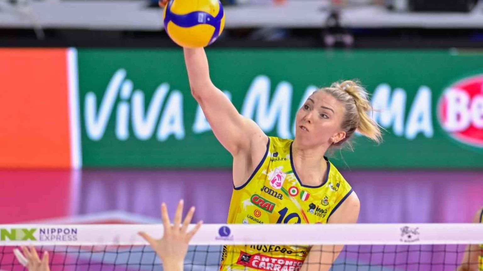 Sarah Fahr, la pantera è tornata a ruggire