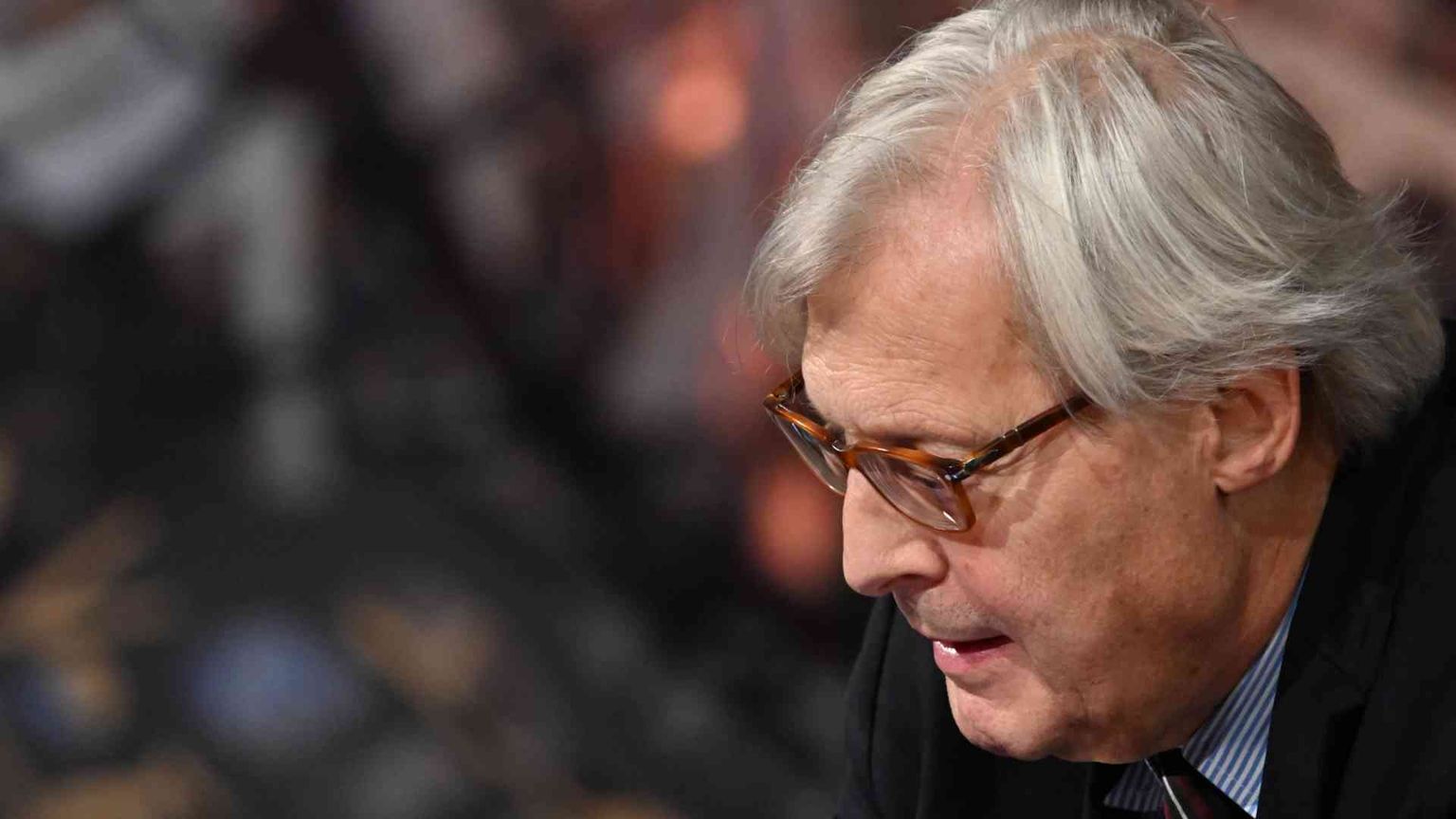 Sgarbi indagato per furto di beni culturali, ma lui nega