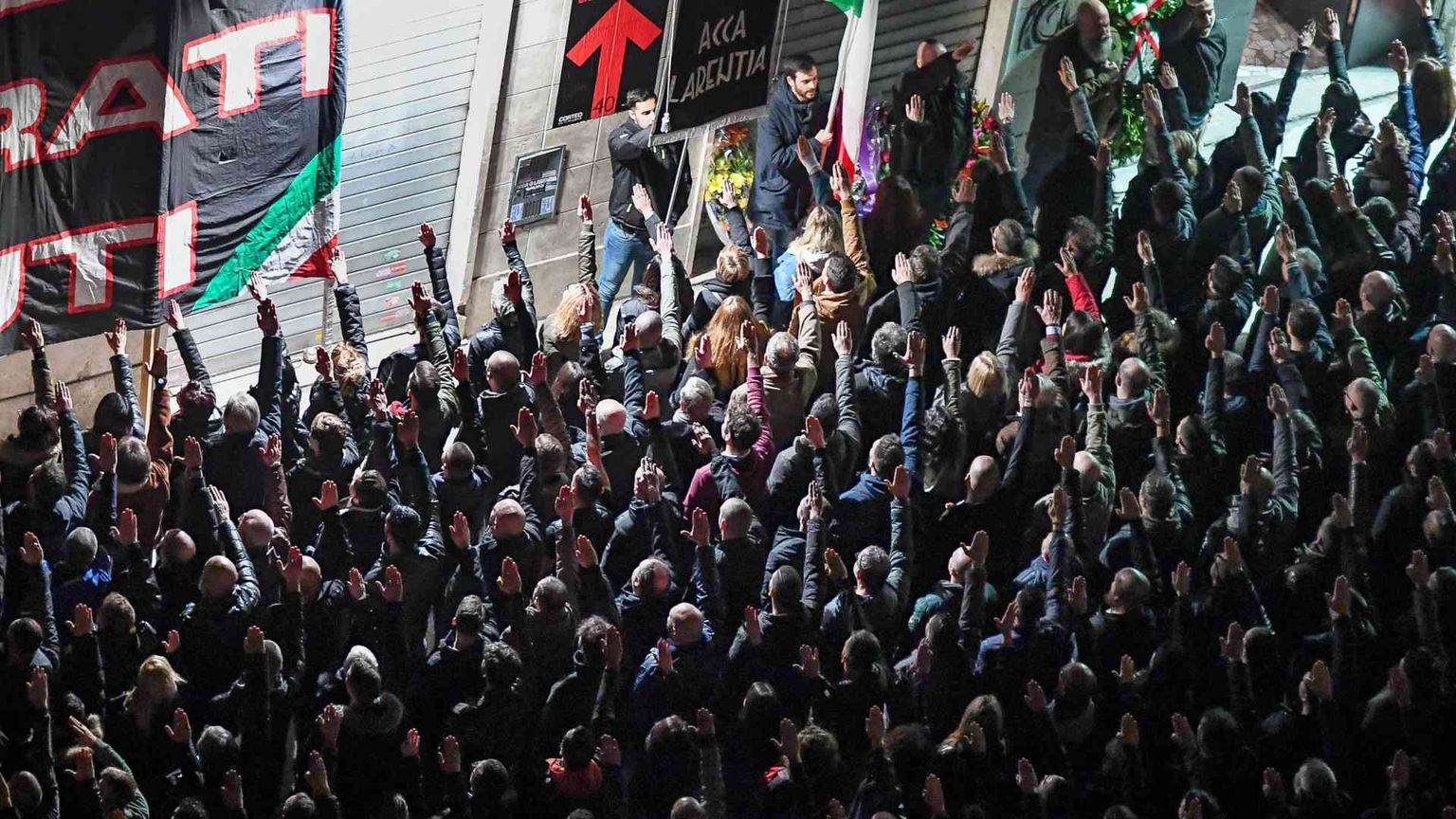 La Digos al lavoro e la procura si muove: 5 denunciati