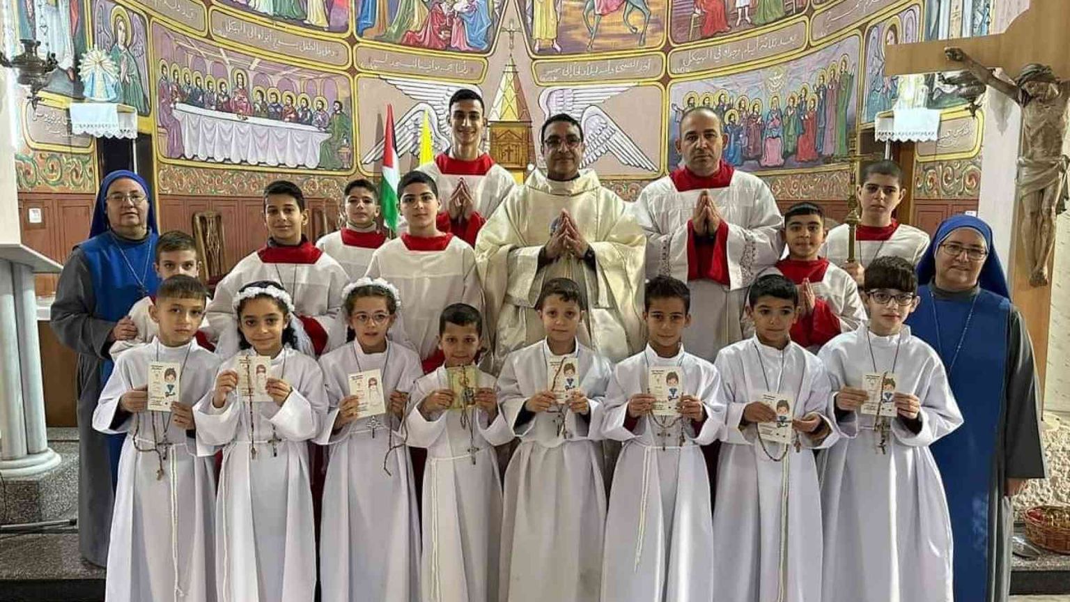 Il catechismo continua oltre la guerra: Prima Comunione per i bimbi di Gaza