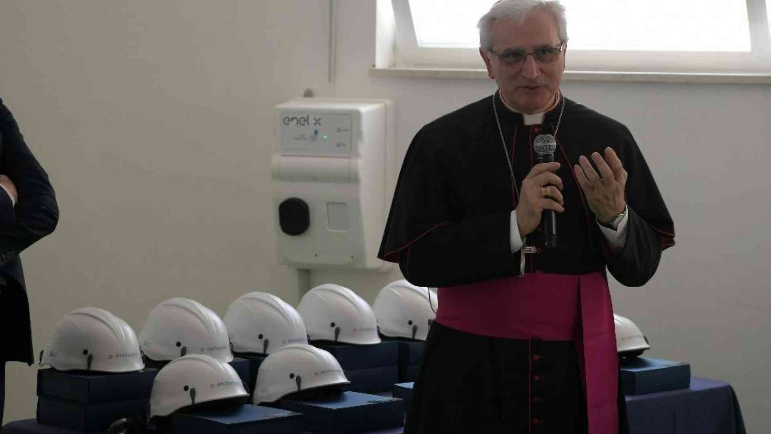 Il vescovo Miniero: «Servono risposte. Taranto merita una transizione giusta»