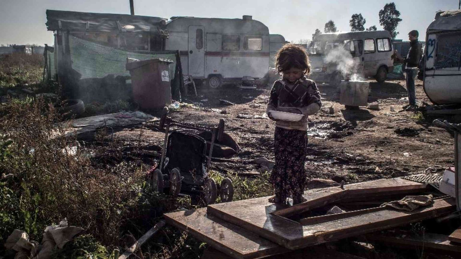 Michelle morta a 7 anni nel campo rom. Quei bimbi in un mondo che non è loro