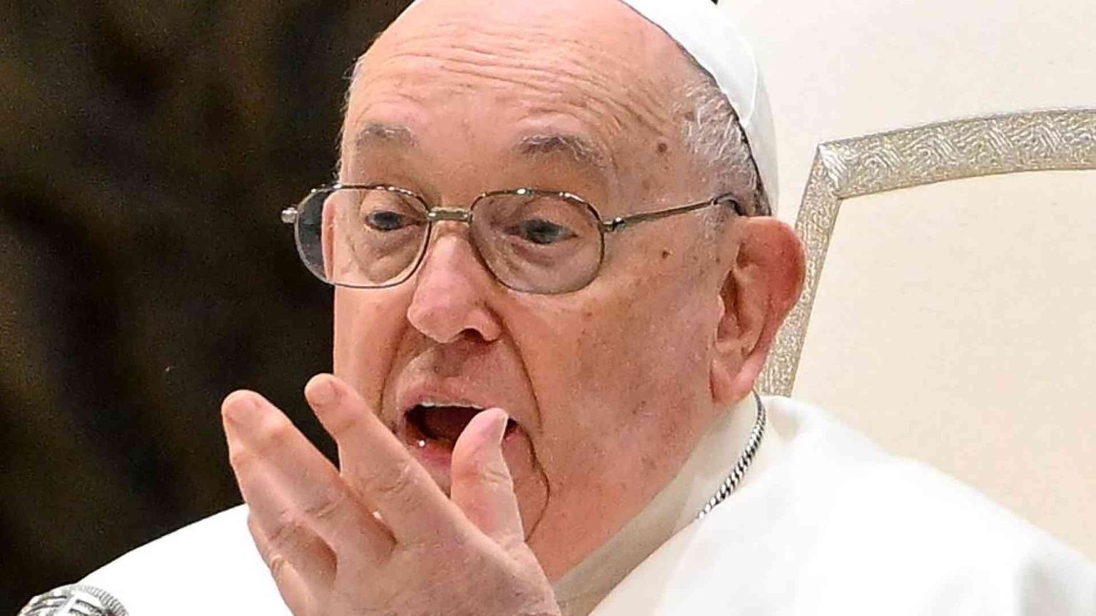 Il Papa: «Il sesso è un dono di Dio, lussuria e pornografia lo minano»