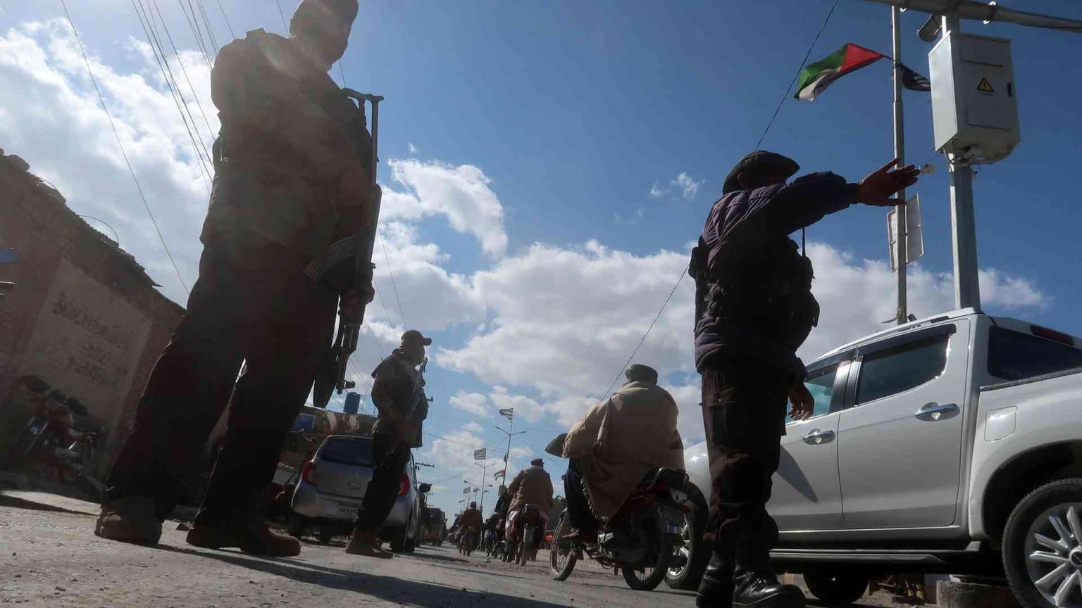 Dal Pakistan missili contro l'Iran. Colpiti «covi di terroristi»