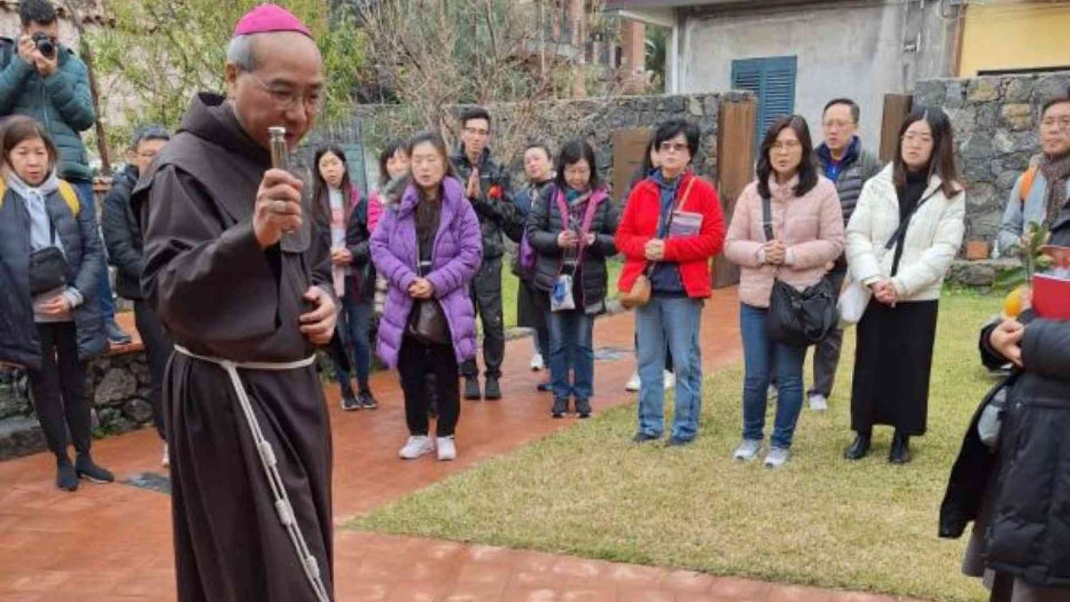 I cattolici cinesi salvano la casa di padre Allegra (e il Papa li aiuta)