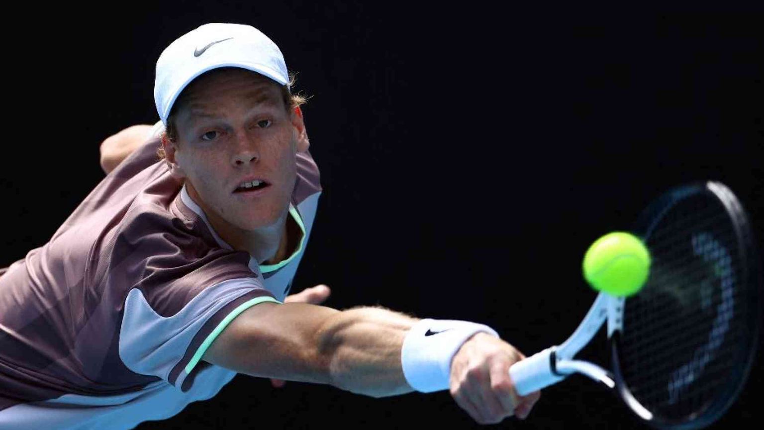 In Australia Sinner vince e vola ai quarti