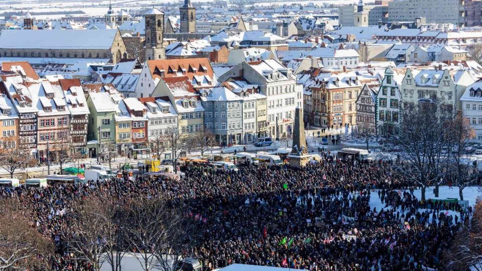 Germania in piazza contro l'estrema destra