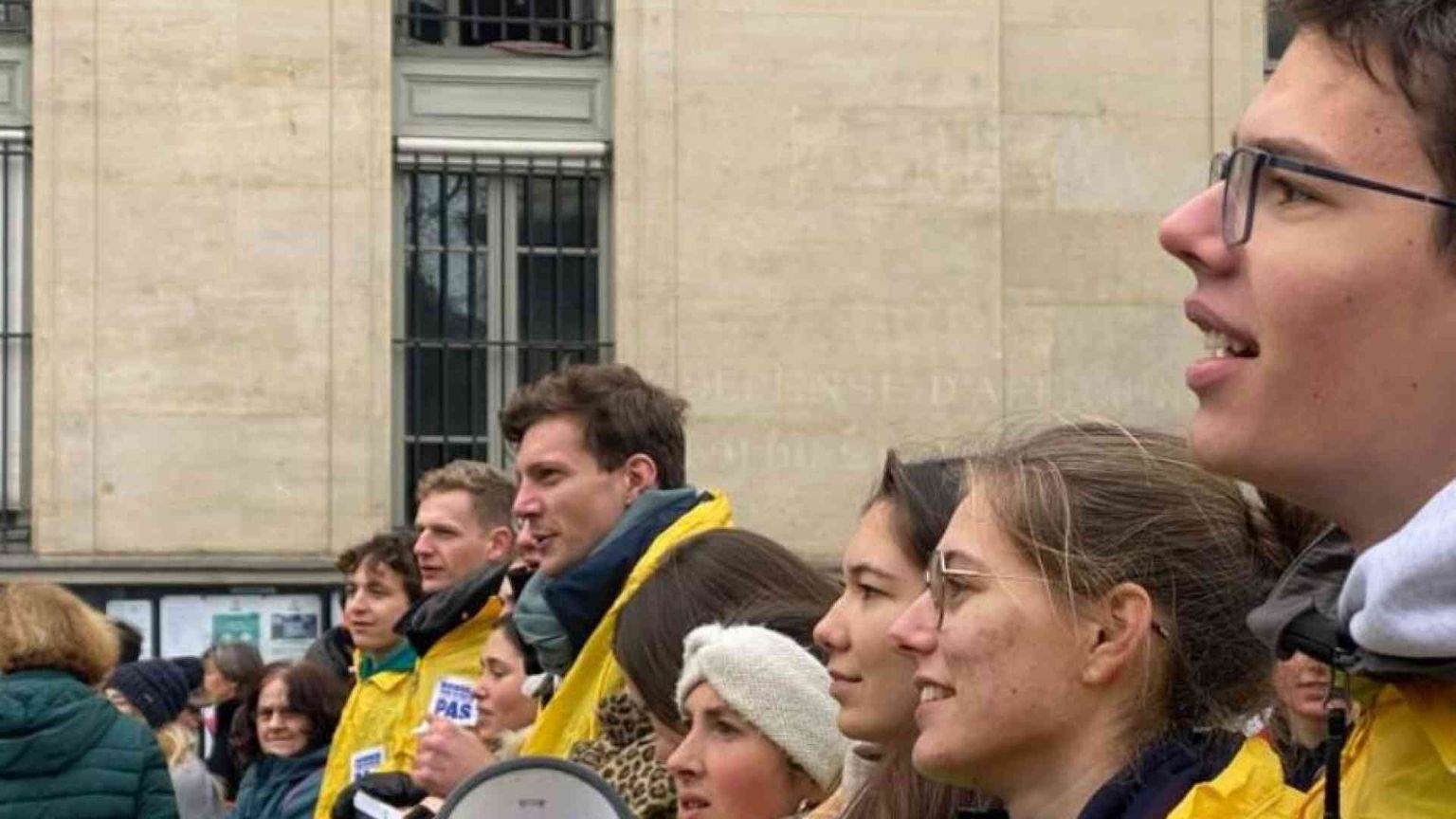 Marcia di Parigi, la speranza è nei giovani