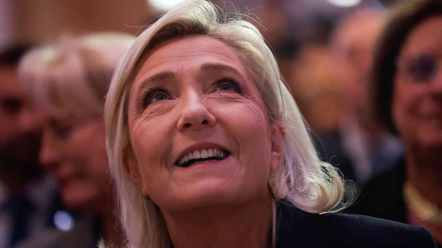 Le Pen prende le distanze da Afd. C'è spazio per un'alleanza coi conservatori