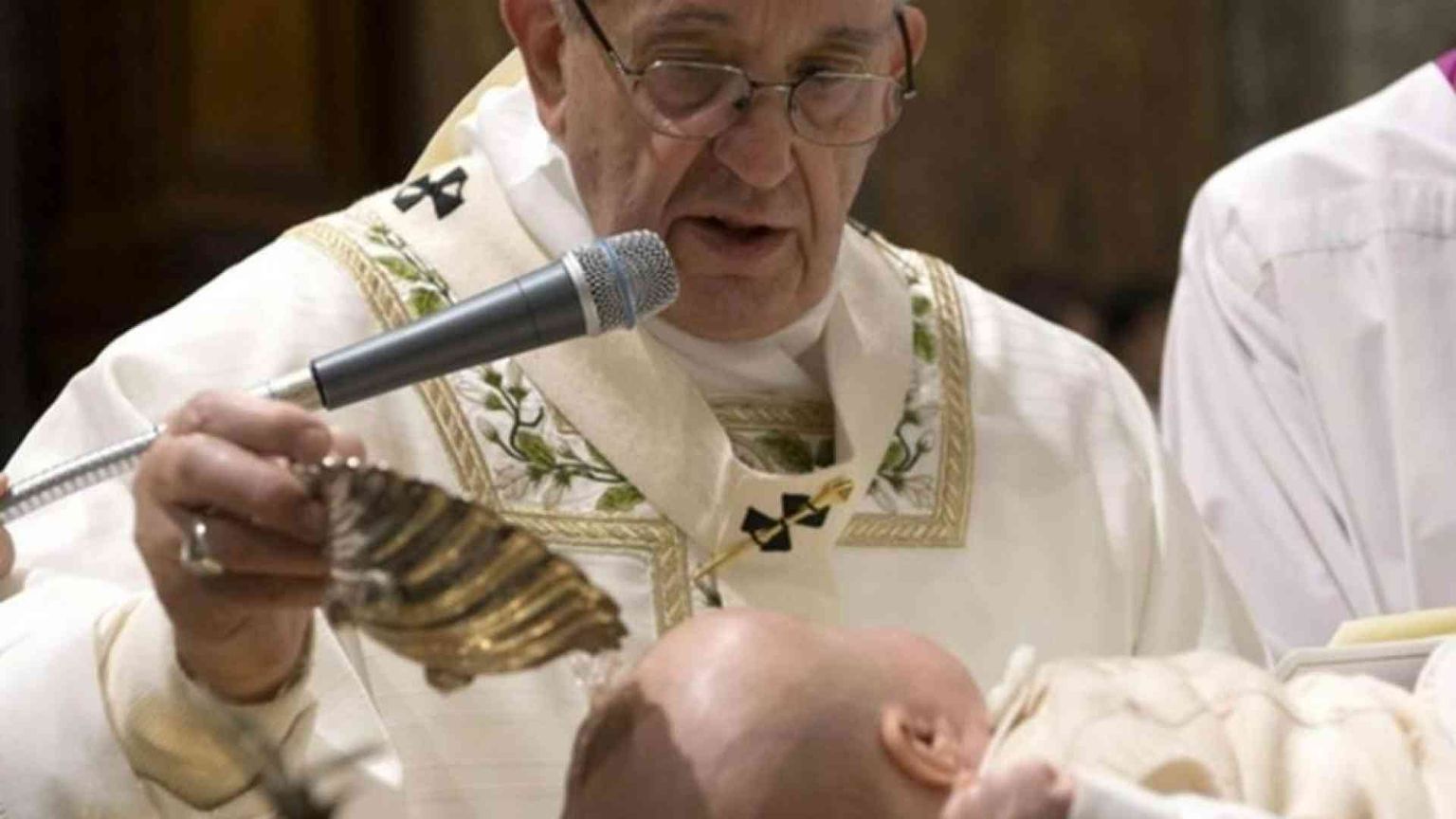 «Rispettare forma e materia dei sacramenti»