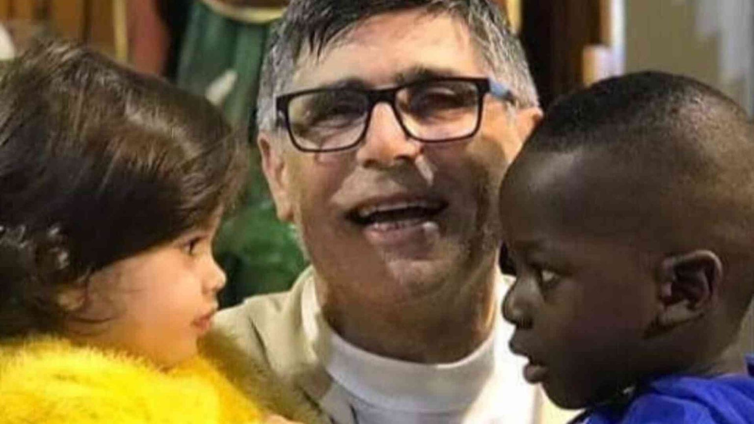 Patriciello: dona gioia ai piccoli. E anche tu potrai gioire