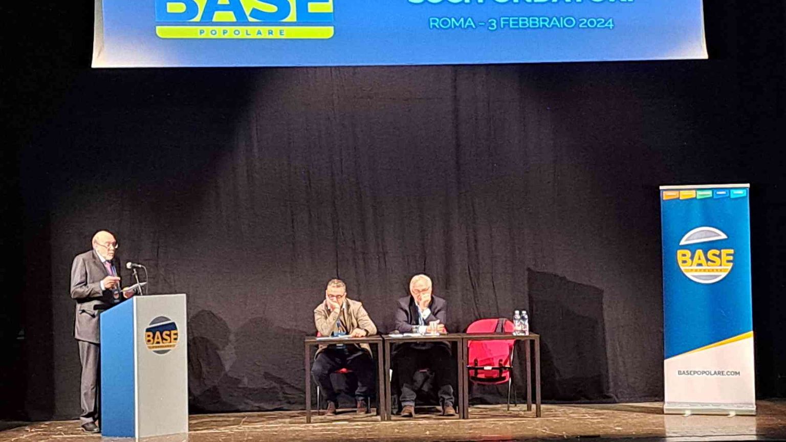 La sfida: fare Centro alle Europee