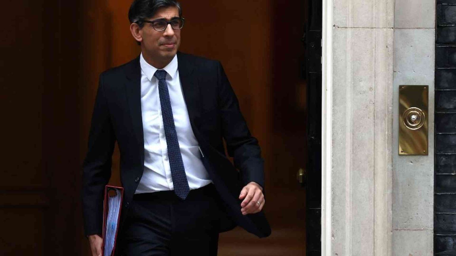 La peggior scommessa di Sunak: punta mille sterline in tv sulle deportazioni