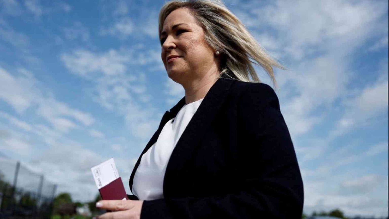 Sepolta l'Ira, Michelle O'Neill prende l'Ulster per mano