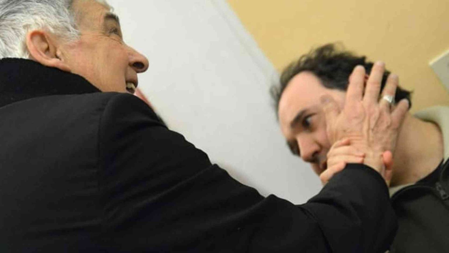 Il cardinale Menichelli: «Tempo di nuovi samaritani accanto a chi soffre»