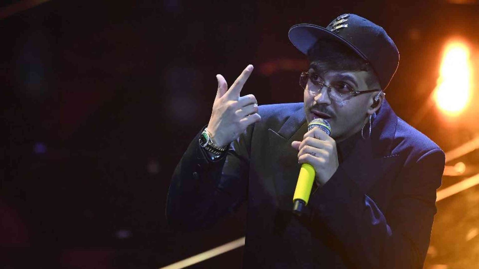 Geolier un'icona. Il vincitore lo decidono “fantacanto” e social