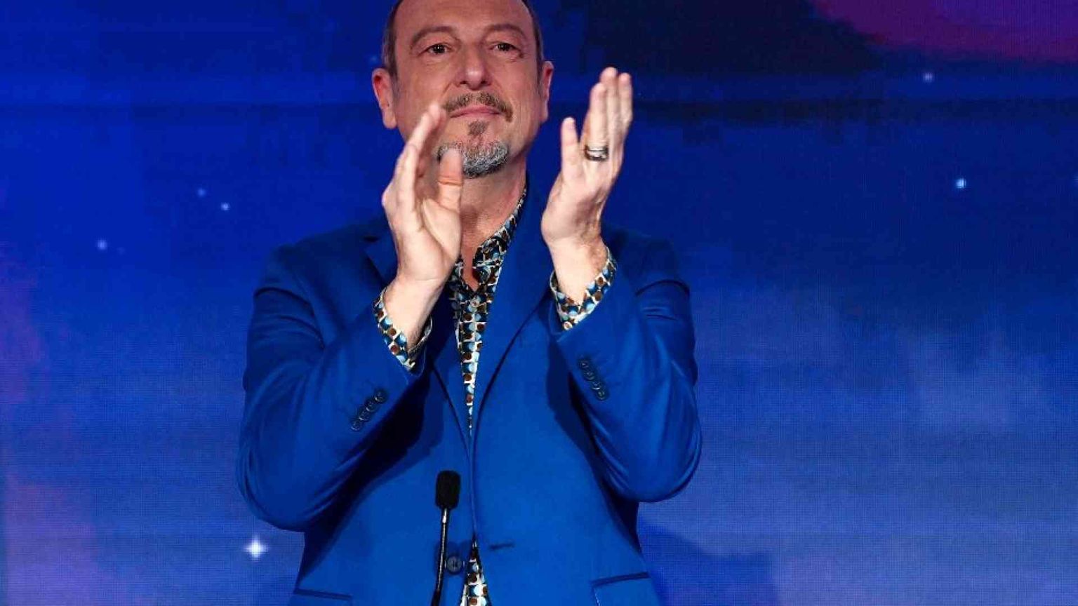 I giovani e Amadeus vincitori di Sanremo